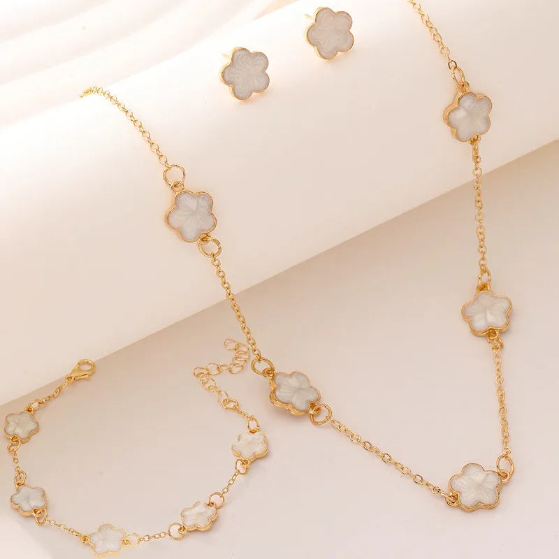 Conjunto de 3 peças de colar e pulseira com flor de cinco pétalas da sorte, conjunto de brincos para mulheres