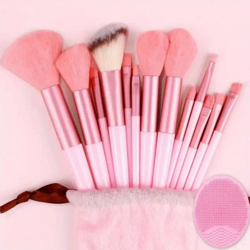 Conjunto de pincéis de maquiagem macios e fofos, profissionais, cosméticos.